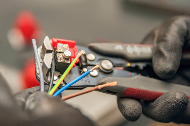Best Electrical Installation Contractor  in Davie, FL